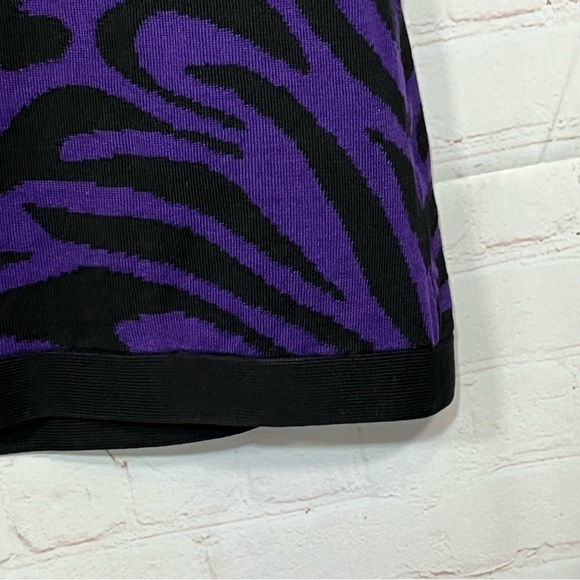 Chicos Cardigan Sweater Womens Size 1 Purple Black Zebra Sleeveless Silk Blend - Picture 6 of 8